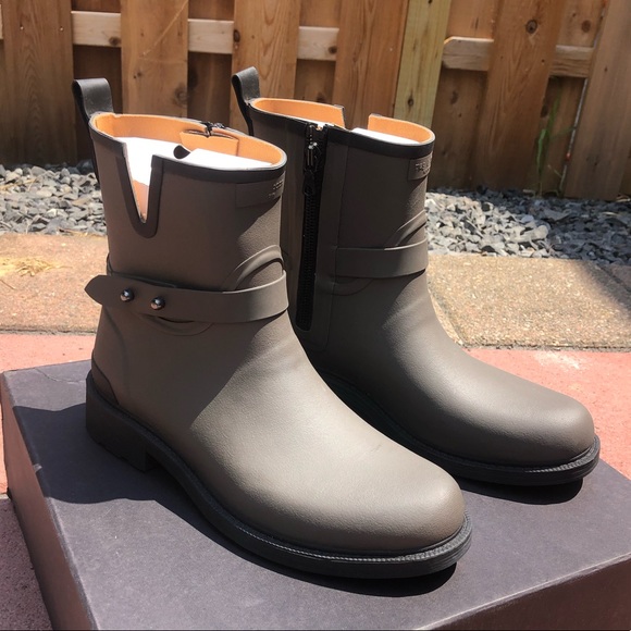 NWT Rag & Bone Moto rain boot in smoke - Picture 2 of 7
